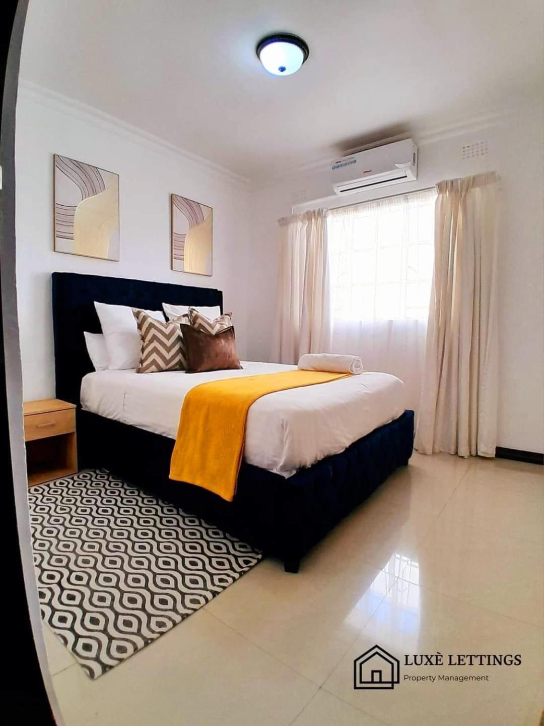 Crystal Apartments Lilongwe Bagian luar foto