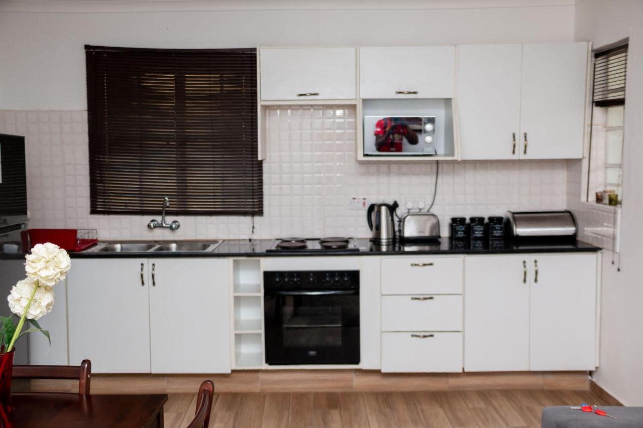 Crystal Apartments Lilongwe Bagian luar foto