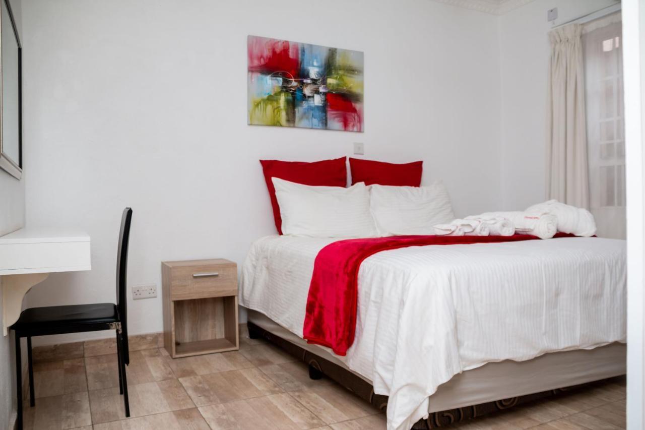 Crystal Apartments Lilongwe Bagian luar foto